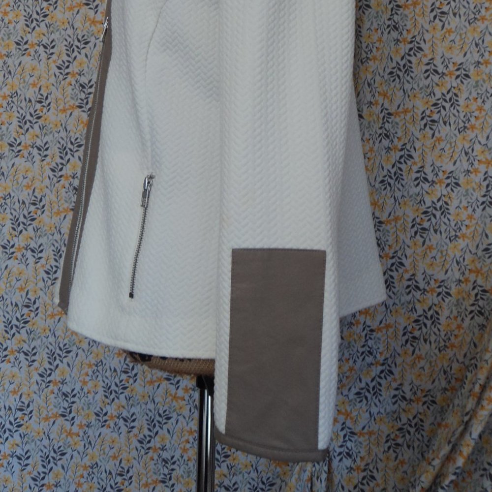 Moto Jacket - Picture 7 of 9